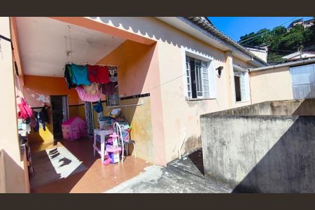 Casa à venda com 100m², 3 quartos e 1 vaga Casa à venda com 100m², 3 quartos e 1 vagaÁrea externa