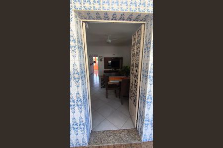 Casa à venda com 100m², 3 quartos e 1 vaga Casa à venda com 100m², 3 quartos e 1 vagaSala