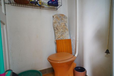 Apartamento à venda com 99m², 3 quartos e sem vaga Apartamento à venda com 99m², 3 quartos e sem vagaBanheiro de serviço