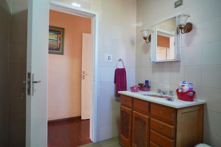 Apartamento à venda com 99m², 3 quartos e sem vaga Apartamento à venda com 99m², 3 quartos e sem vagaBanheiro