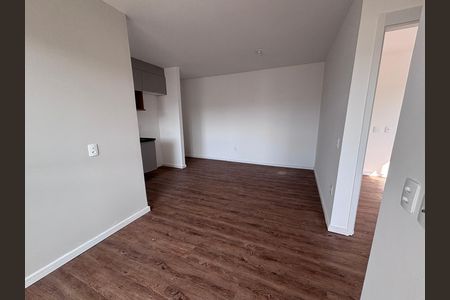 Sala de apartamento para alugar com 2 quartos, 46m² em Recreio dos Bandeirantes, Rio de Janeiro