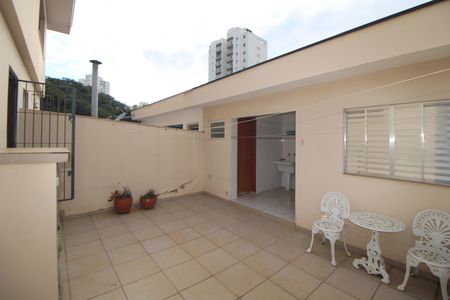 Casa à venda com 176m², 3 quartos e 2 vagasÁrea de Serviço