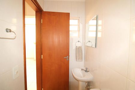Casa à venda com 176m², 3 quartos e 2 vagasÁrea de Serviço - Lavabo