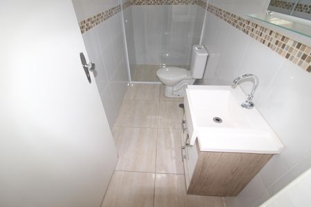 Casa à venda com 176m², 3 quartos e 2 vagasBanheiro