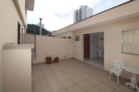 Casa à venda com 176m², 3 quartos e 2 vagasÁrea de Serviço