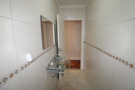 Casa à venda com 176m², 3 quartos e 2 vagasLavabo