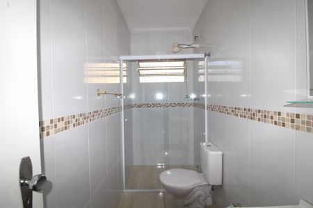Casa à venda com 176m², 3 quartos e 2 vagasBanheiro