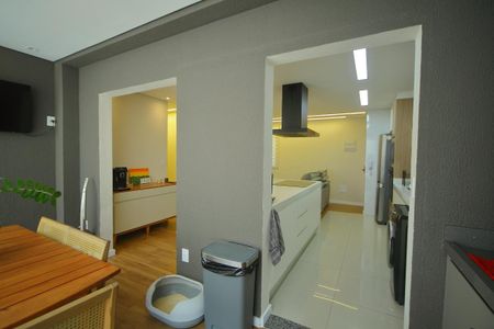Apartamento à venda com 77m², 3 quartos e 2 vagasVaranda - Living 