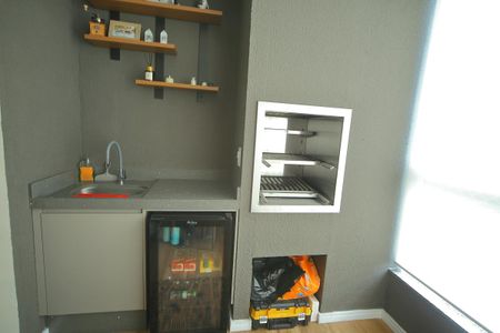 Apartamento à venda com 77m², 3 quartos e 2 vagasVaranda - Living 