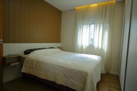 Apartamento à venda com 77m², 3 quartos e 2 vagasSuíte 