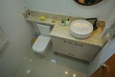 Apartamento à venda com 77m², 3 quartos e 2 vagasBanheiro Social 
