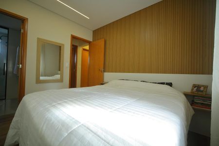 Apartamento à venda com 77m², 3 quartos e 2 vagasSuíte 