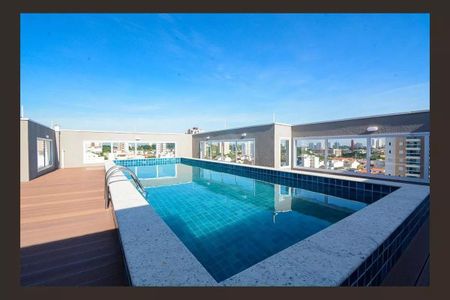 Apartamento à venda com 77m², 3 quartos e 2 vagas Apartamento à venda com 77m², 3 quartos e 2 vagasÁrea comum - Piscina