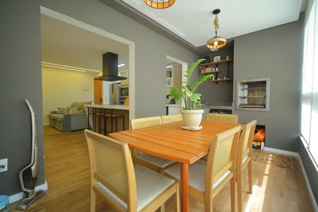 Apartamento à venda com 77m², 3 quartos e 2 vagasVaranda - Living 