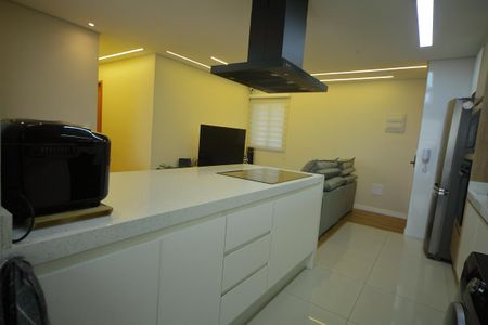 Apartamento à venda com 77m², 3 quartos e 2 vagasCozinha  - living 