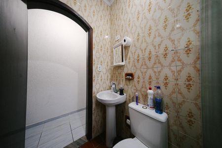 Casa à venda com 126m², 3 quartos e 2 vagas Casa à venda com 126m², 3 quartos e 2 vagasBanheiro