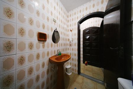 Casa à venda com 126m², 3 quartos e 2 vagas Casa à venda com 126m², 3 quartos e 2 vagasBanheiro Social