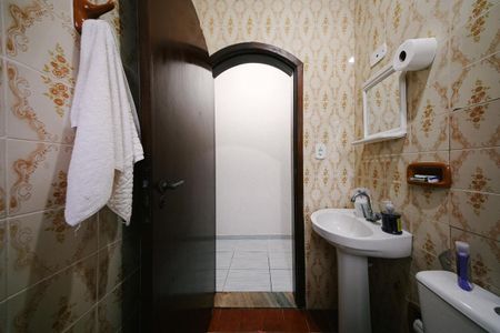 Casa à venda com 126m², 3 quartos e 2 vagas Casa à venda com 126m², 3 quartos e 2 vagasBanheiro