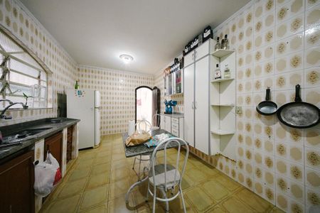 Casa à venda com 126m², 3 quartos e 2 vagas Casa à venda com 126m², 3 quartos e 2 vagasCozinha