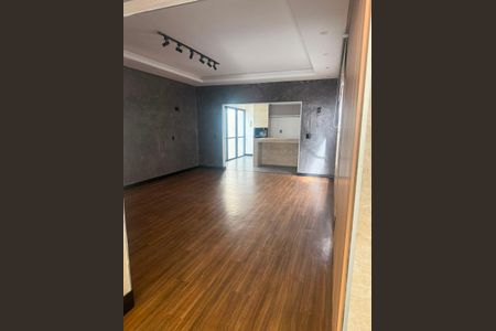 Casa de condomínio para alugar com 130m², 3 quartos e 2 vagas Casa de condomínio para alugar com 130m², 3 quartos e 2 vagasSala