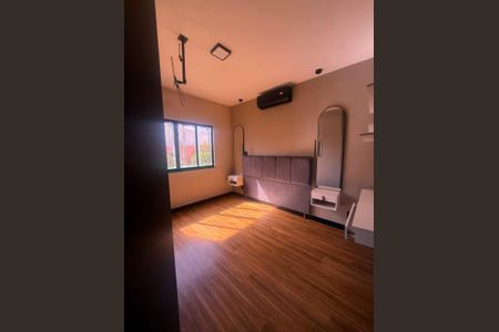 Casa de condomínio para alugar com 130m², 3 quartos e 2 vagas Casa de condomínio para alugar com 130m², 3 quartos e 2 vagasQuarto