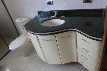 Casa para alugar com 247m², 5 quartos e 2 vagasBanheiro da Suíte