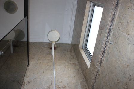 Casa para alugar com 247m², 5 quartos e 2 vagasBanheiro social
