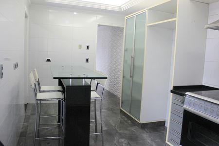 Casa para alugar com 247m², 5 quartos e 2 vagasCozinha