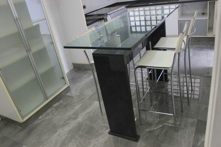 Casa para alugar com 247m², 5 quartos e 2 vagasCozinha