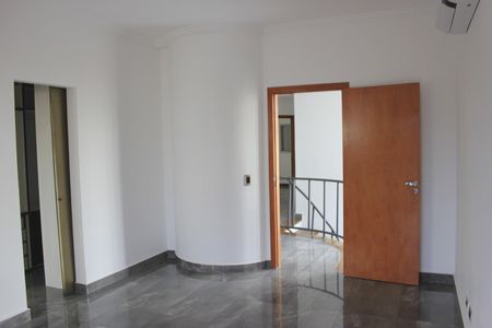 Casa para alugar com 247m², 5 quartos e 2 vagasSuíte