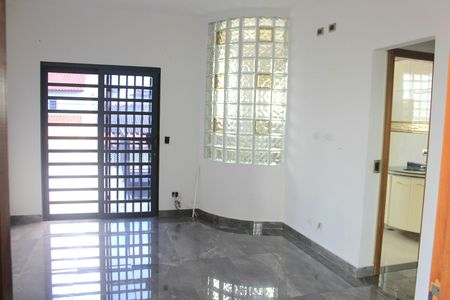 Casa para alugar com 247m², 5 quartos e 2 vagasSuíte