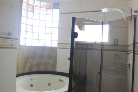 Casa para alugar com 247m², 5 quartos e 2 vagasBanheiro da Suíte