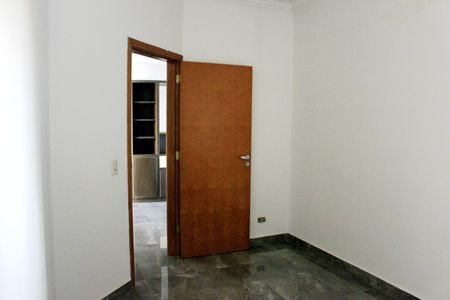 Casa para alugar com 247m², 5 quartos e 2 vagasQuarto 3