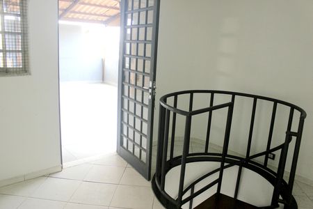 Casa para alugar com 247m², 5 quartos e 2 vagasLavanderia