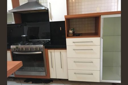 Apartamento à venda com 48m², 1 quarto e sem vaga Apartamento à venda com 48m², 1 quarto e sem vagaCozinha