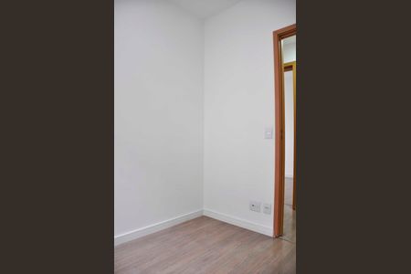 Apartamento à venda com 74m², 3 quartos e 2 vagas Apartamento à venda com 74m², 3 quartos e 2 vagasDetalhe - Quarto 03