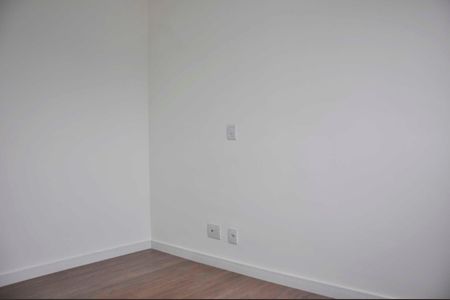 Apartamento à venda com 74m², 3 quartos e 2 vagas Apartamento à venda com 74m², 3 quartos e 2 vagasDetalhe - Quarto 01 com Suíte