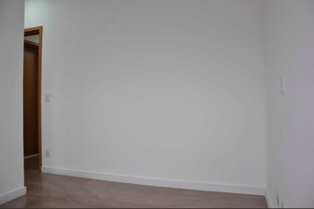 Apartamento à venda com 74m², 3 quartos e 2 vagas Apartamento à venda com 74m², 3 quartos e 2 vagasDetalhe - Quarto 01 com Suíte
