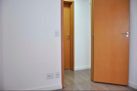 Apartamento à venda com 74m², 3 quartos e 2 vagas Apartamento à venda com 74m², 3 quartos e 2 vagasDetalhe - Quarto 03