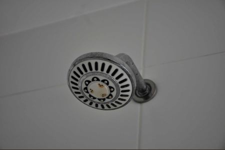 Apartamento à venda com 74m², 3 quartos e 2 vagas Apartamento à venda com 74m², 3 quartos e 2 vagasDetalhe - Banheiro Social