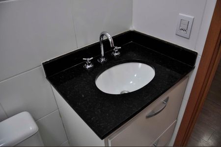 Apartamento à venda com 74m², 3 quartos e 2 vagas Apartamento à venda com 74m², 3 quartos e 2 vagasDetalhe - Suíte