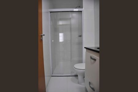 Apartamento à venda com 74m², 3 quartos e 2 vagas Apartamento à venda com 74m², 3 quartos e 2 vagasDetalhe - Banheiro Social