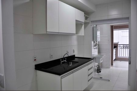 Apartamento à venda com 74m², 3 quartos e 2 vagas Apartamento à venda com 74m², 3 quartos e 2 vagasDetalhe - Cozinha Americana