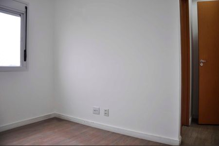 Apartamento à venda com 74m², 3 quartos e 2 vagas Apartamento à venda com 74m², 3 quartos e 2 vagasDetalhe - Quarto 01 com Suíte