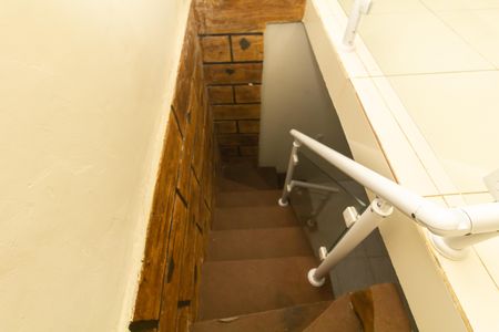 Casa para alugar com 58m², 1 quarto e sem vagaEscada