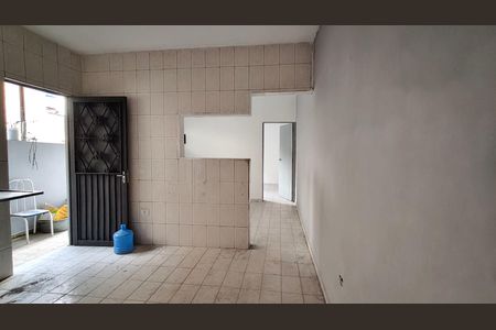 Casa para alugar com 60m², 1 quarto e sem vaga