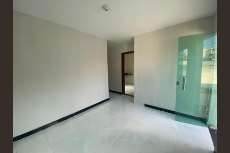 Casa para alugar com 120m², 3 quartos e 2 vagasSala