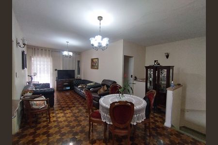 Casa à venda com 200m², 2 quartos e 1 vaga Casa à venda com 200m², 2 quartos e 1 vagaSala