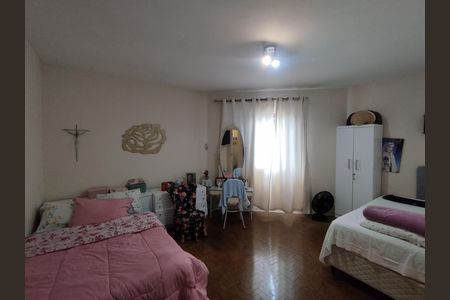 Casa à venda com 200m², 2 quartos e 1 vaga Casa à venda com 200m², 2 quartos e 1 vagaSuíte