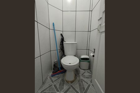 Casa à venda com 200m², 2 quartos e 1 vaga Casa à venda com 200m², 2 quartos e 1 vagaBanheiro - torneira
